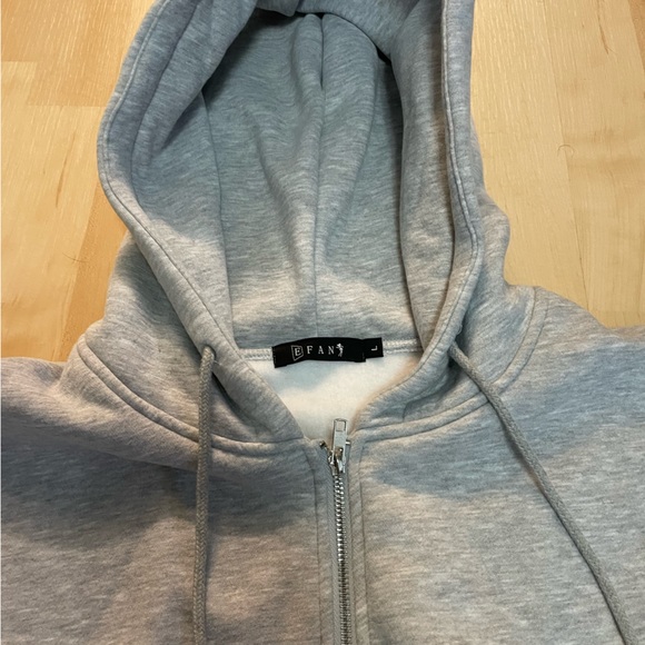 NWOT zipped jacket - Picture 2 of 3